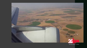 شاهد بالفيديو “فخر السعودية”.. مواطنة سعودية تتمكن من قيادة طائرة بكل ثقة أمام المشاهدين